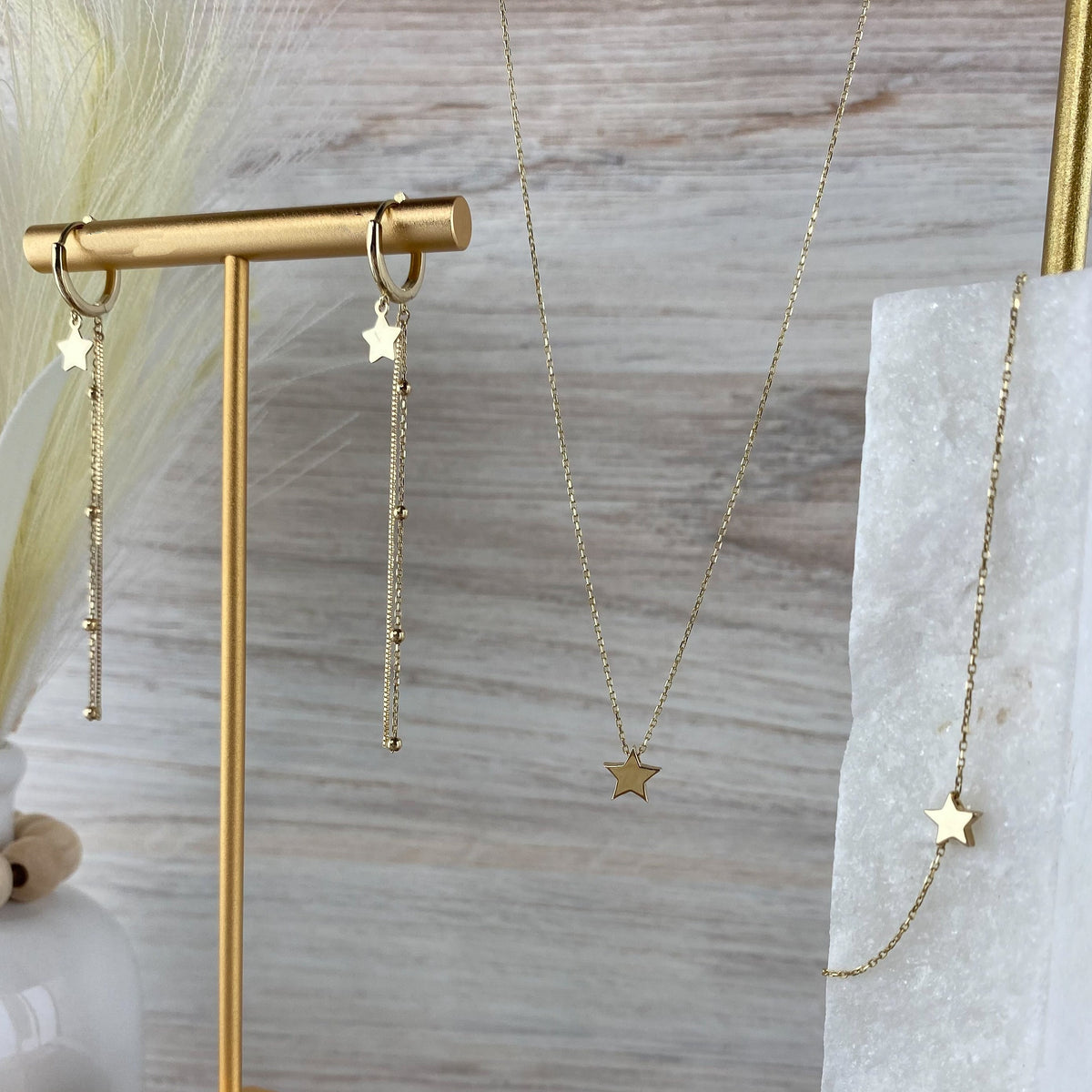 Star Pendant Chain Necklace in 10k Gold